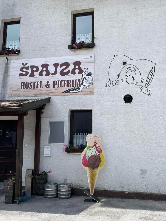 Hostel In Picerija Spajza Mojstrana Kültér fotó